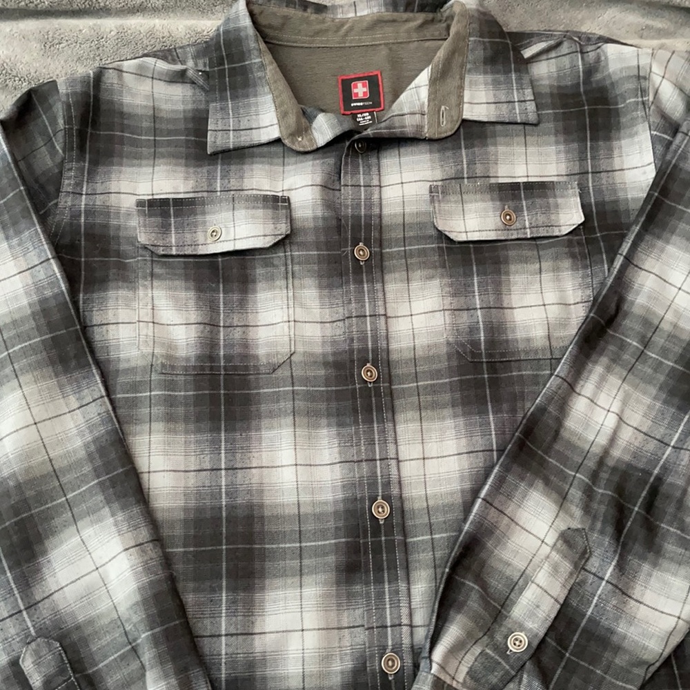 Men’s XL Woven Shirt